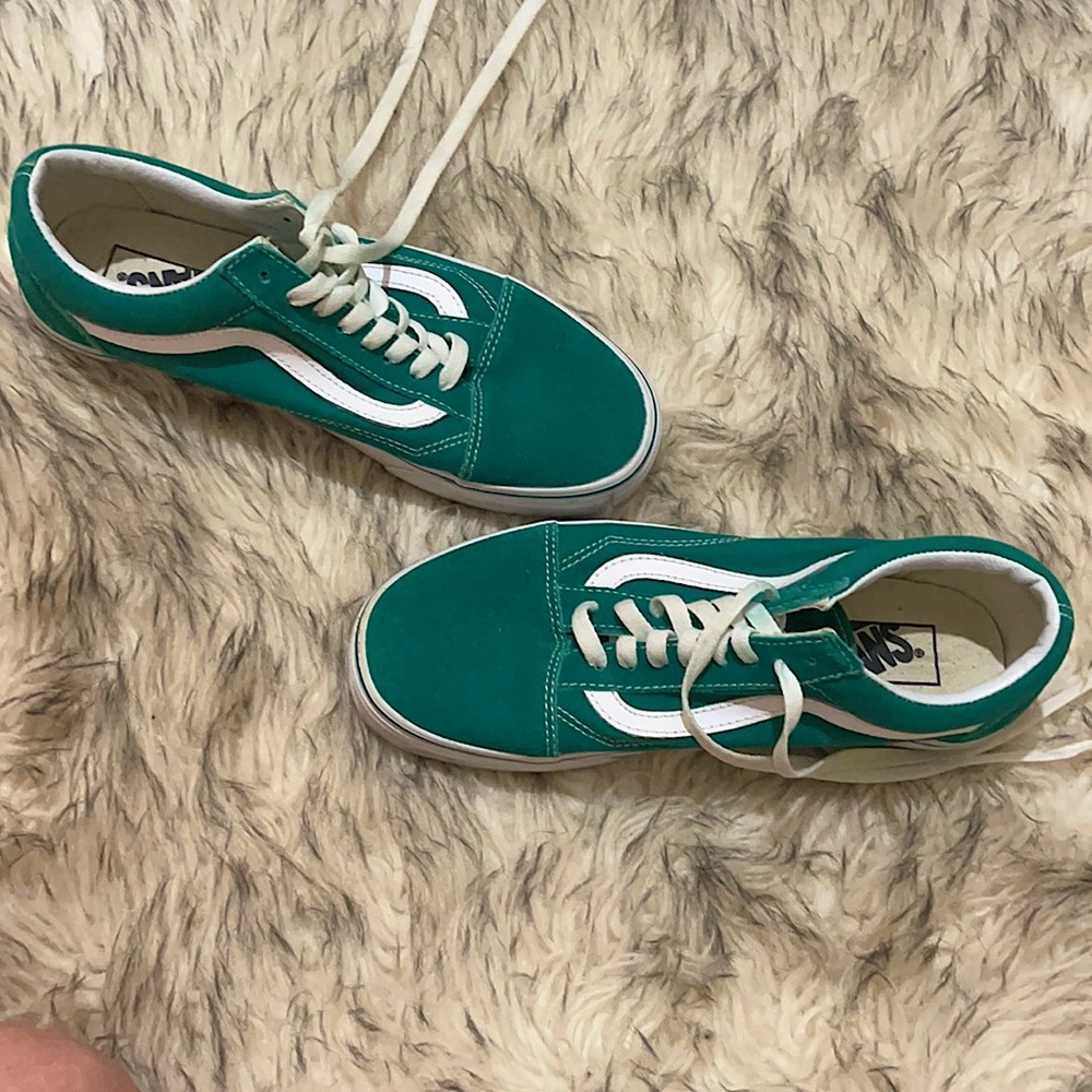 Green van sneakers unisex